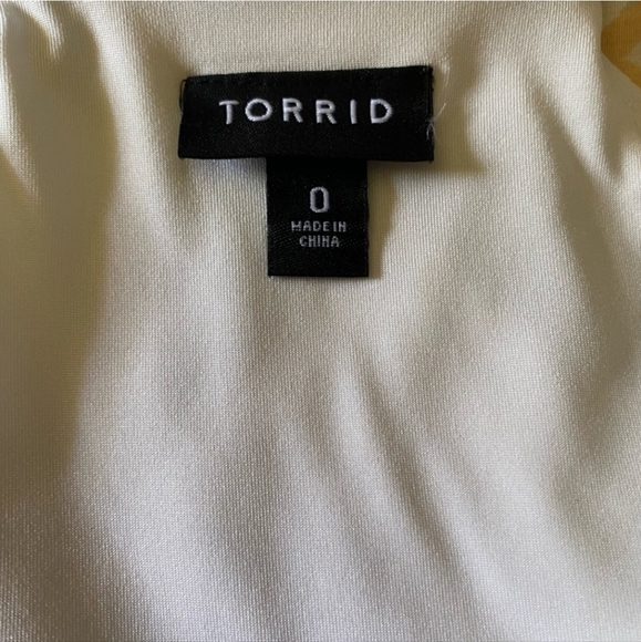 Torrid White Floral Textured Knit Bare Shoulders High Neck Skater Dress - Picture 5 of 11